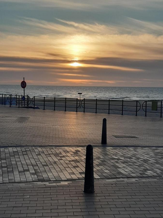 Prachtig Zeezicht Westcorner Daire Middelkerke Dış mekan fotoğraf